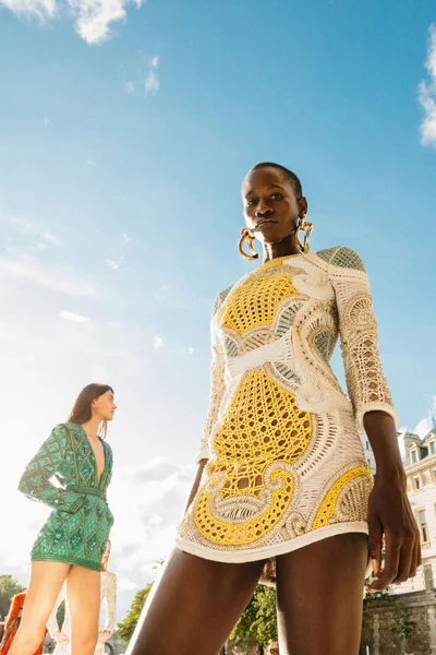 Look 17
